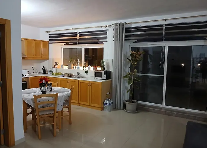 Villa 'Sylvia' With Spectacular Seaview - 2 Bedroom St. Paul's Bay