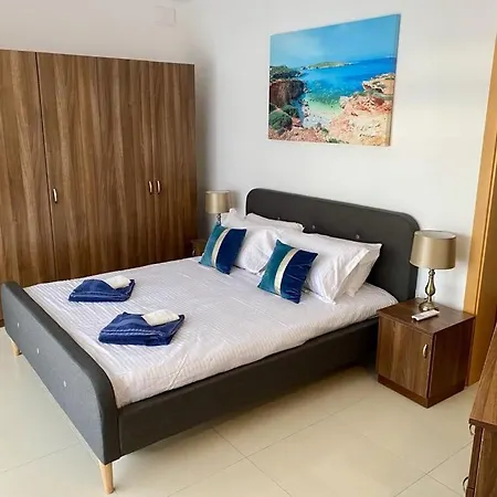Villa 'villa Sylvia', 2 Bedrooms With A Spectacular Seaview St Paul's Bay