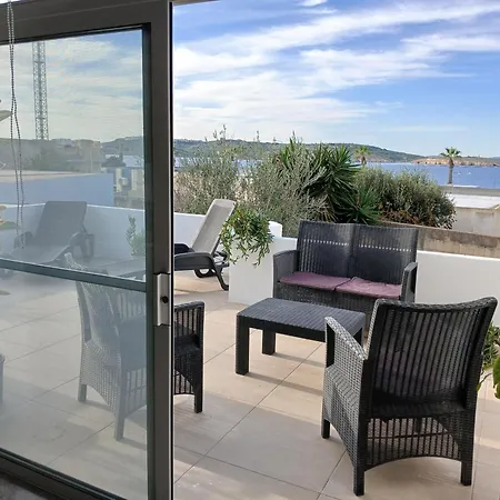 Villa 'villa Sylvia', 2 Bedrooms With A Spectacular Seaview San Pawl il-Baħar