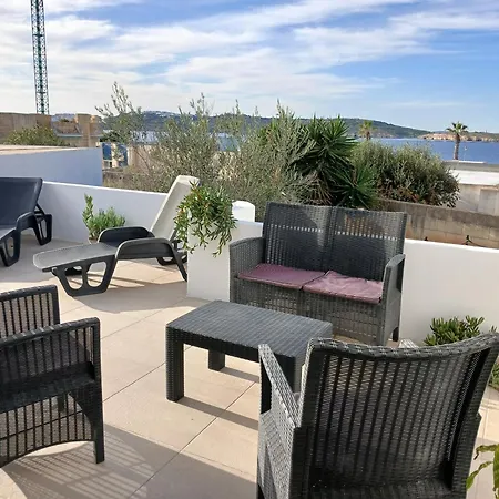 'villa Sylvia', 2 Bedrooms With A Spectacular Seaview