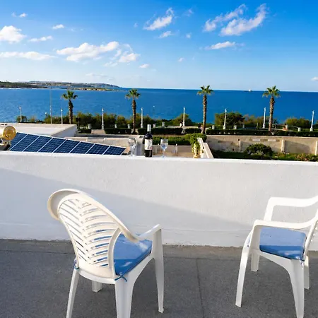 Sylvia With Seaview סיינט פול ביי