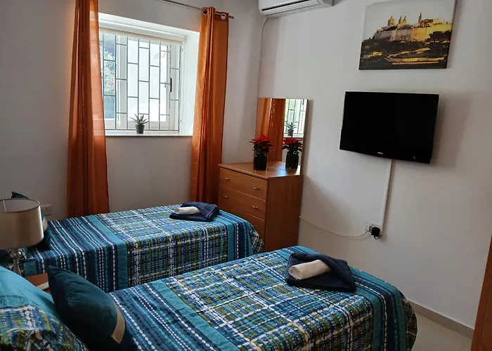 Villa 'Sylvia' With Spectacular Seaview - 2 Bedroom * San Pawl il-Baħar