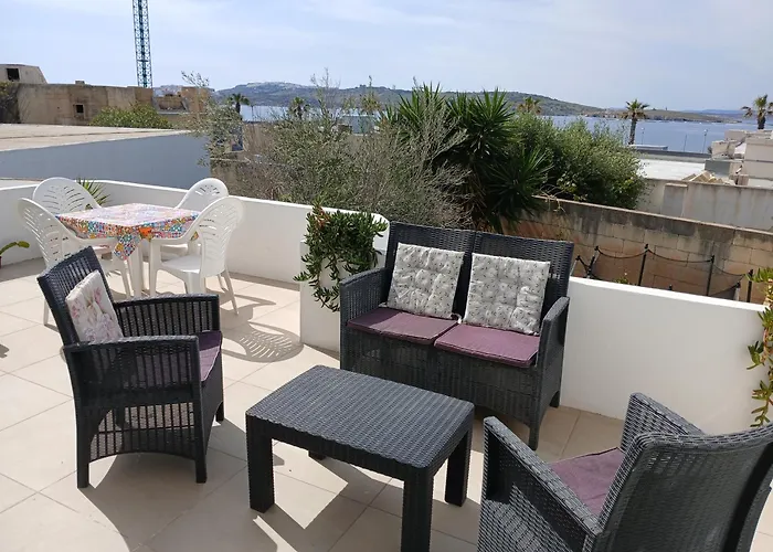 Villa Villa 'Sylvia' With Spectacular Seaview - 2 Bedroom San Pawl il-Baħar