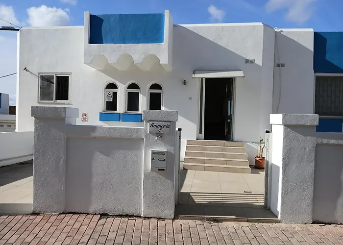 Villa 'Sylvia' With Spectacular Seaview - 2 Bedroom *