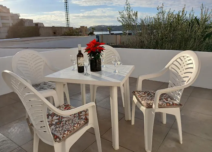 Villa 'Sylvia' With Spectacular Seaview - 2 Bedroom St. Paul's Bay