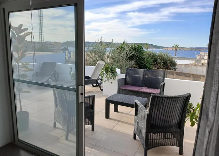 Villa Villa 'Sylvia' With Spectacular Seaview - 2 Bedroom St. Paul's Bay